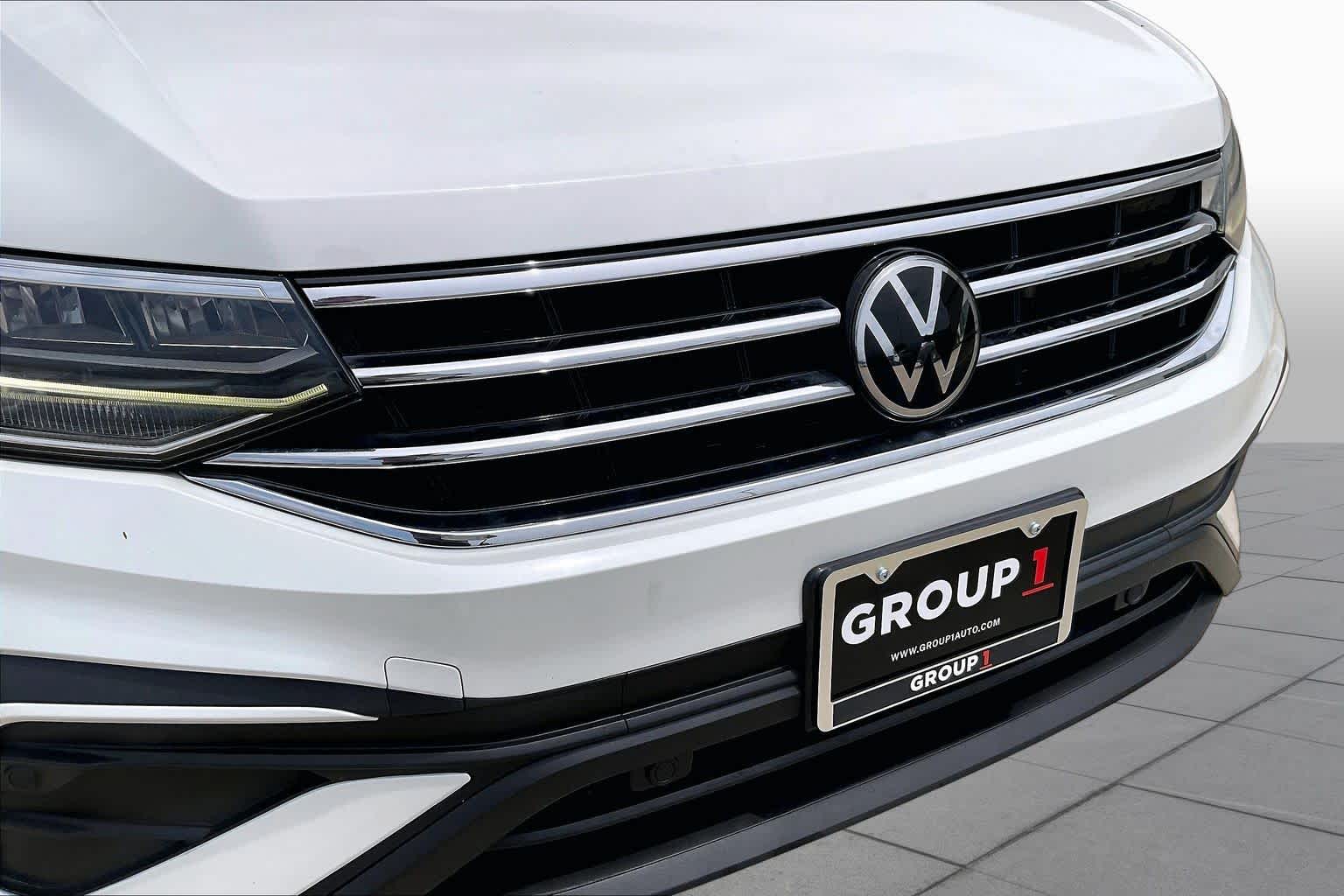 2023 Volkswagen Tiguan SE Opal White Pearl at Sterling McCall Nissan