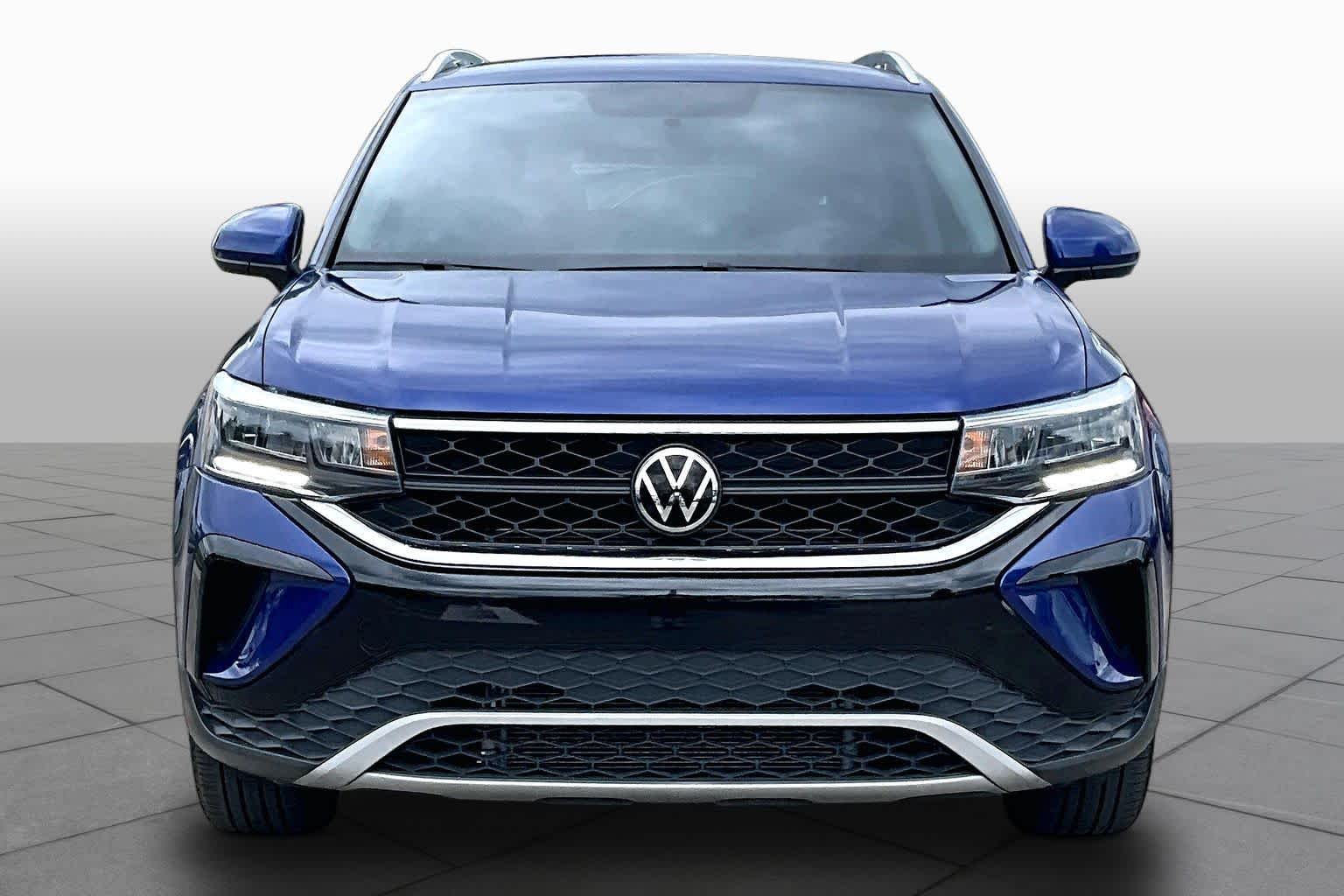 2022 Volkswagen Taos SE Dusk Blue Metallic at Beck & Masten Kia