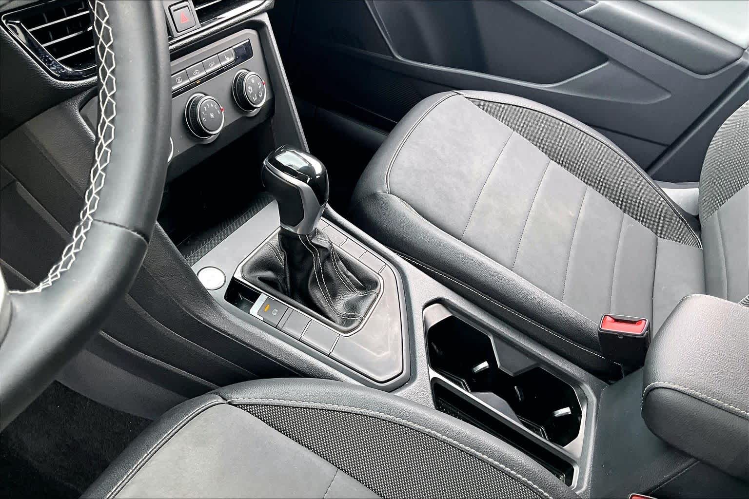 2022 Volkswagen Taos SE Dusk Blue Metallic at Beck & Masten Kia