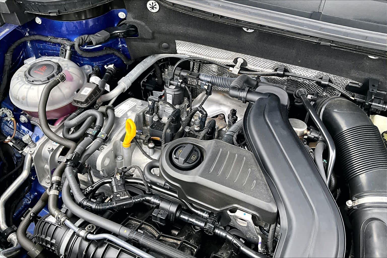 2022 Volkswagen Taos SE Dusk Blue Metallic at Beck & Masten Kia