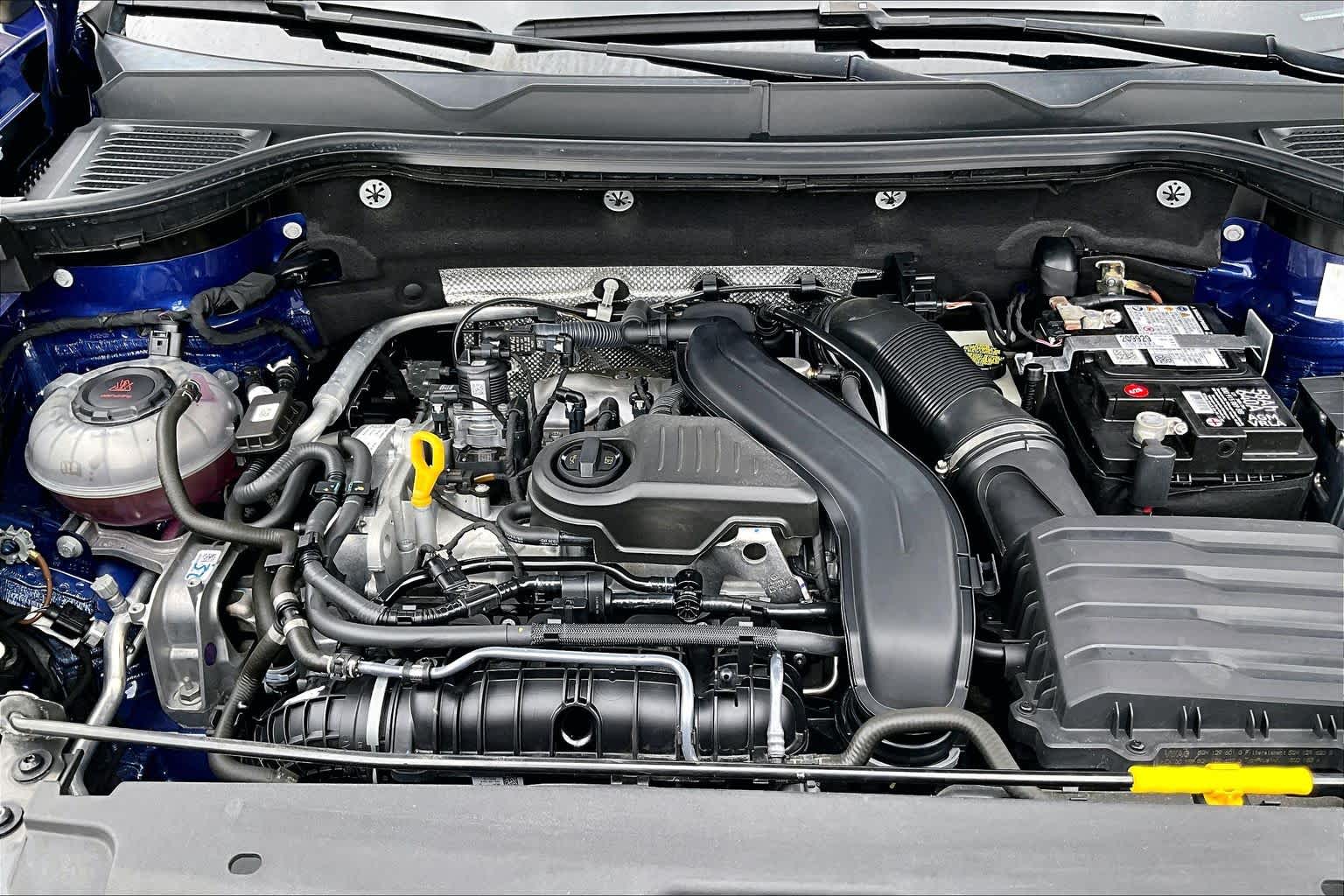 2022 Volkswagen Taos SE Dusk Blue Metallic at Beck & Masten Kia