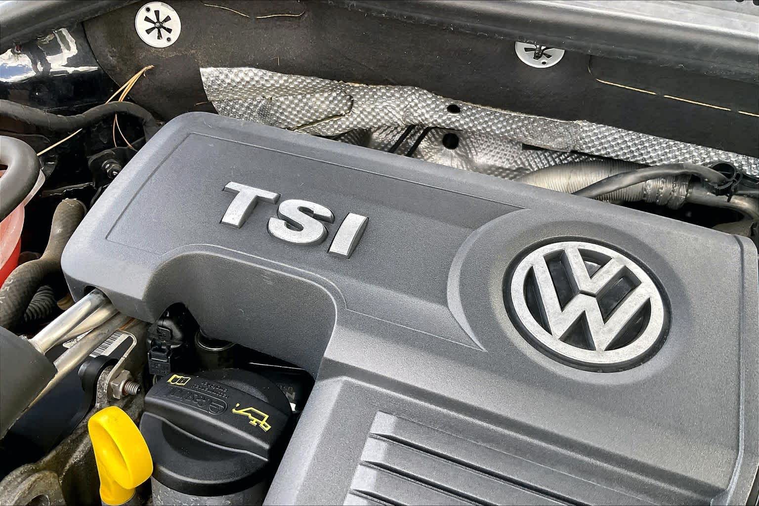 2013 Volkswagen Jetta Hybrid SE Deep Black Metallic at Tomball Ford
