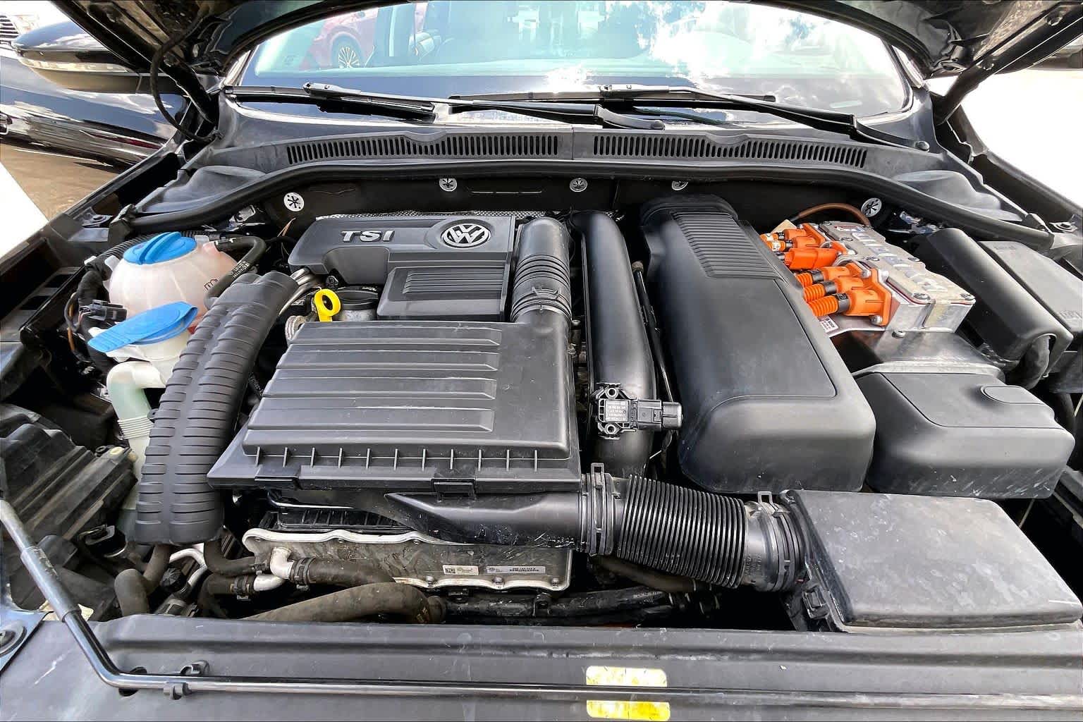 2013 Volkswagen Jetta Hybrid SE Deep Black Metallic at Tomball Ford