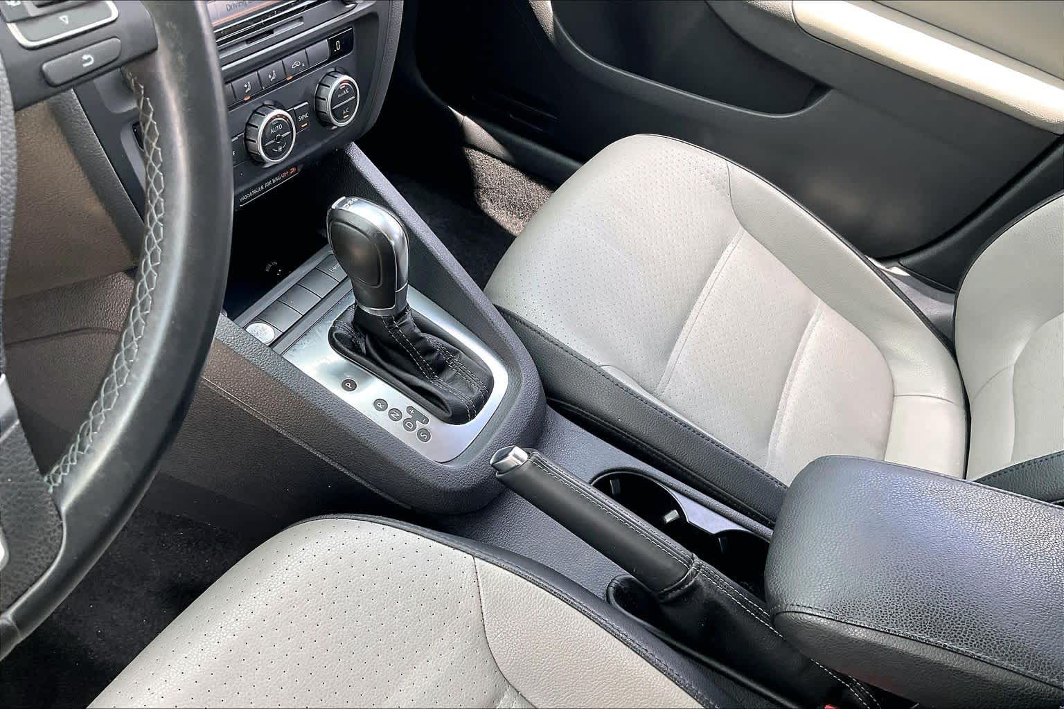 2013 Volkswagen Jetta Hybrid SE Deep Black Metallic at Tomball Ford
