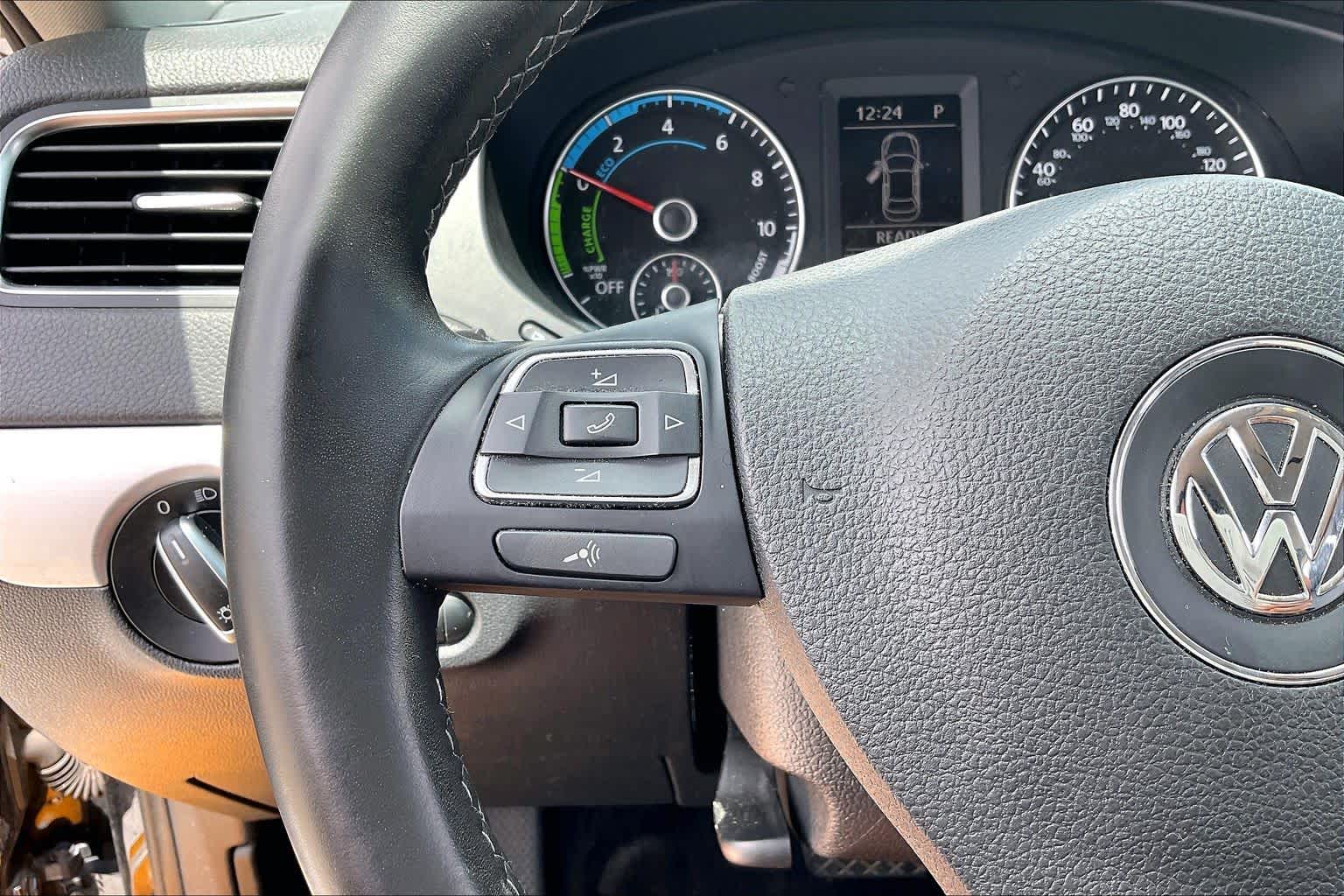2013 Volkswagen Jetta Hybrid SE Deep Black Metallic at Tomball Ford
