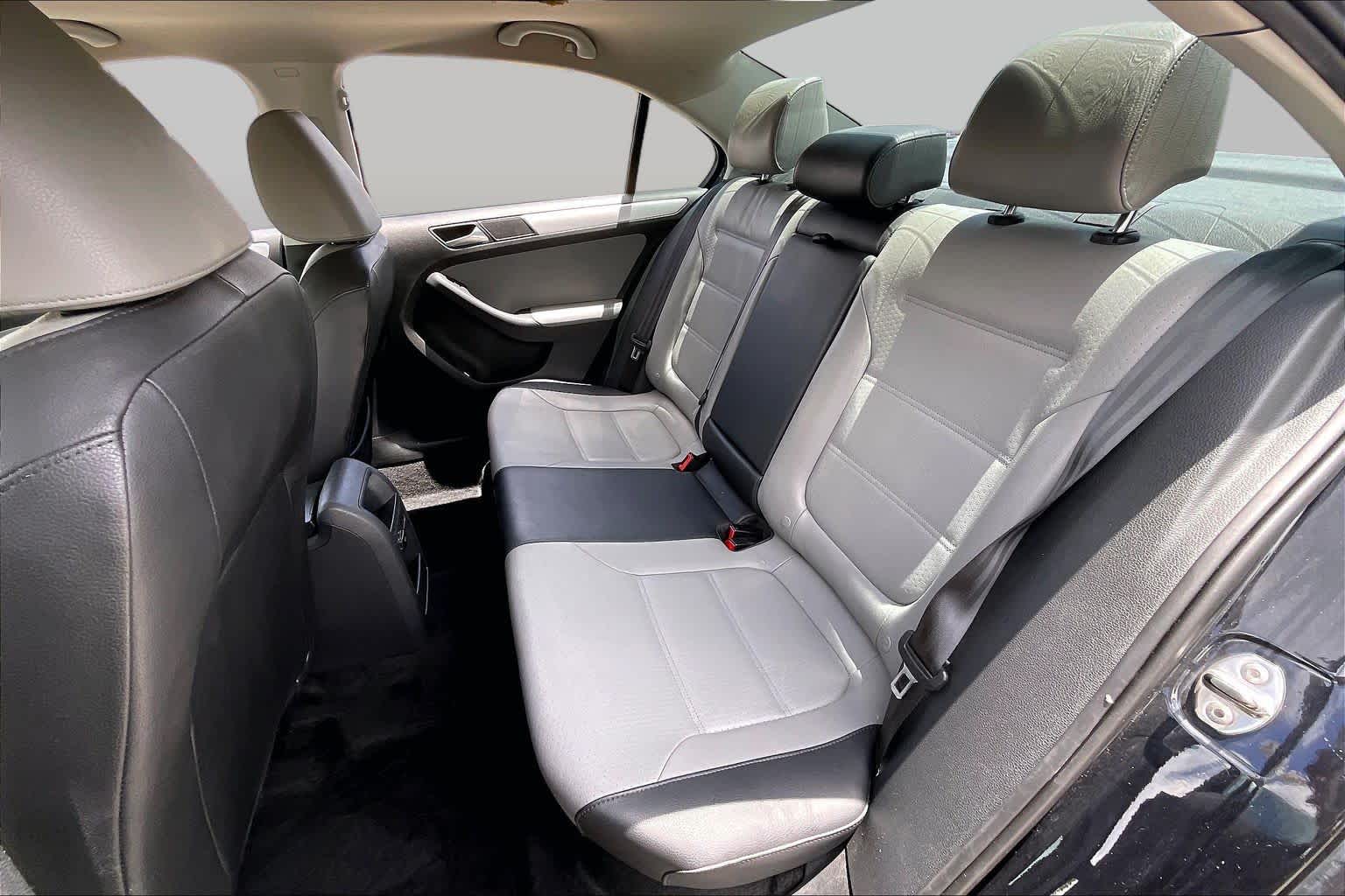2013 Volkswagen Jetta Hybrid SE Deep Black Metallic at Tomball Ford