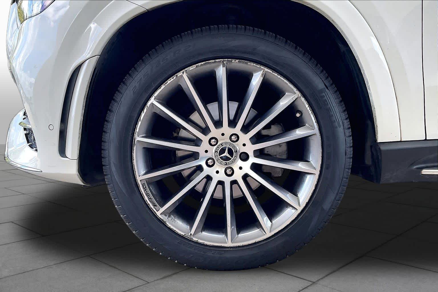 2021 Mercedes-Benz GLE 350 photo 10 of 35