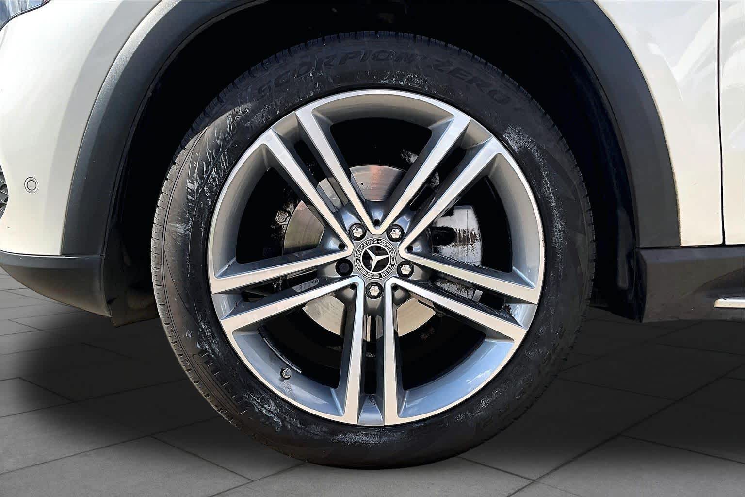 2022 Mercedes-Benz GLE 350 photo 10 of 35