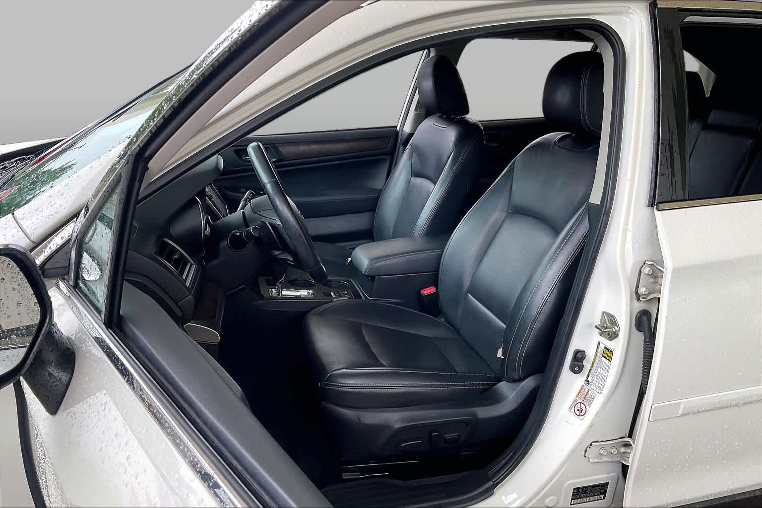 2015 Subaru Outback 2.5i Limited Crystal White Pearl at AutoNation USA Katy