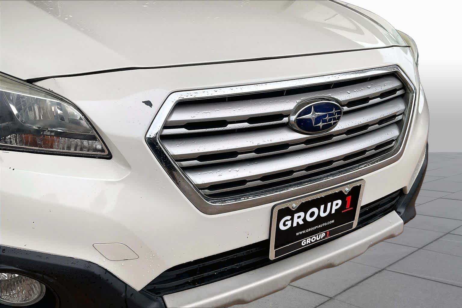 2015 Subaru Outback 2.5i Limited Crystal White Pearl at AutoNation USA Katy