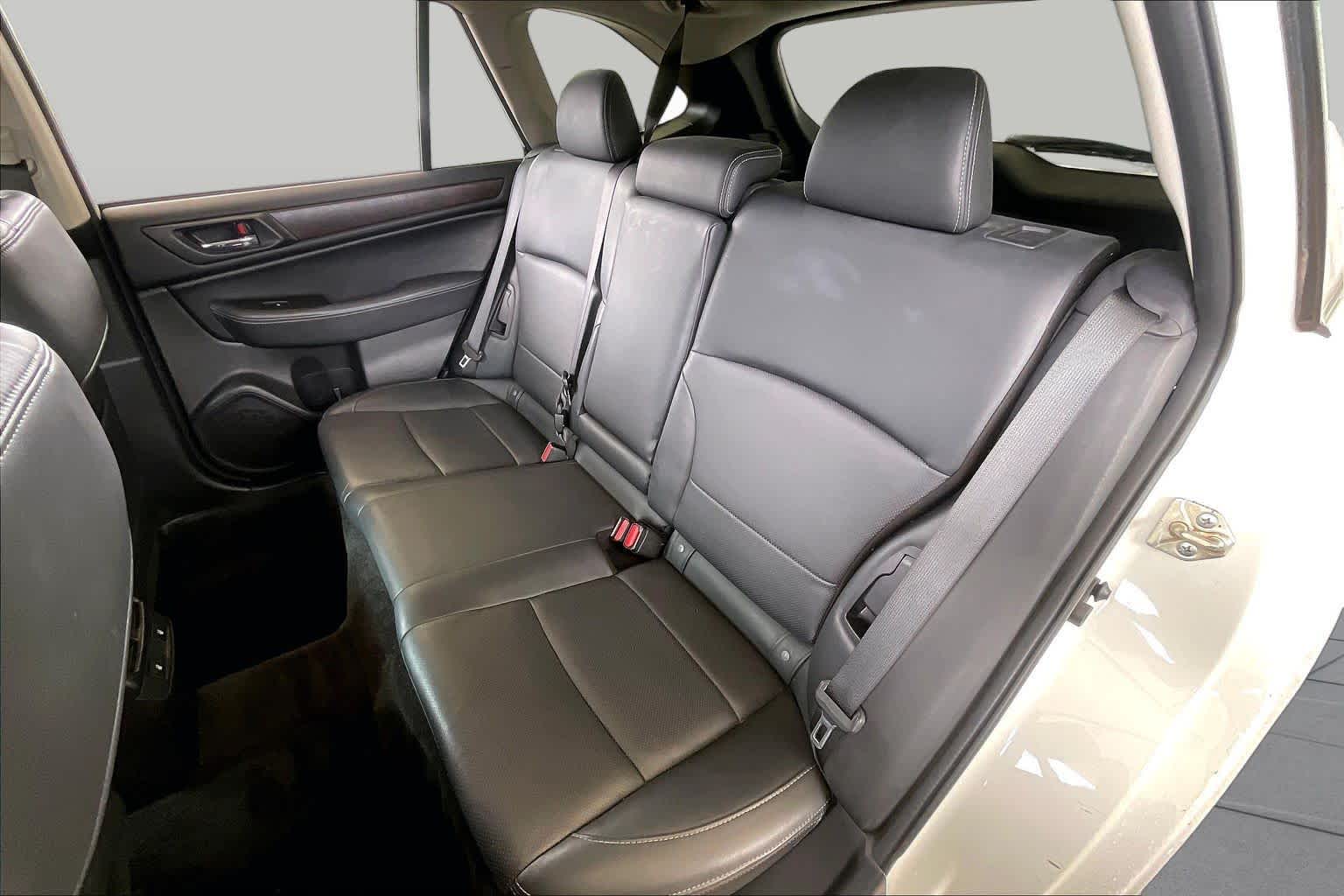 2015 Subaru Outback 2.5i Limited Crystal White Pearl at AutoNation USA Katy