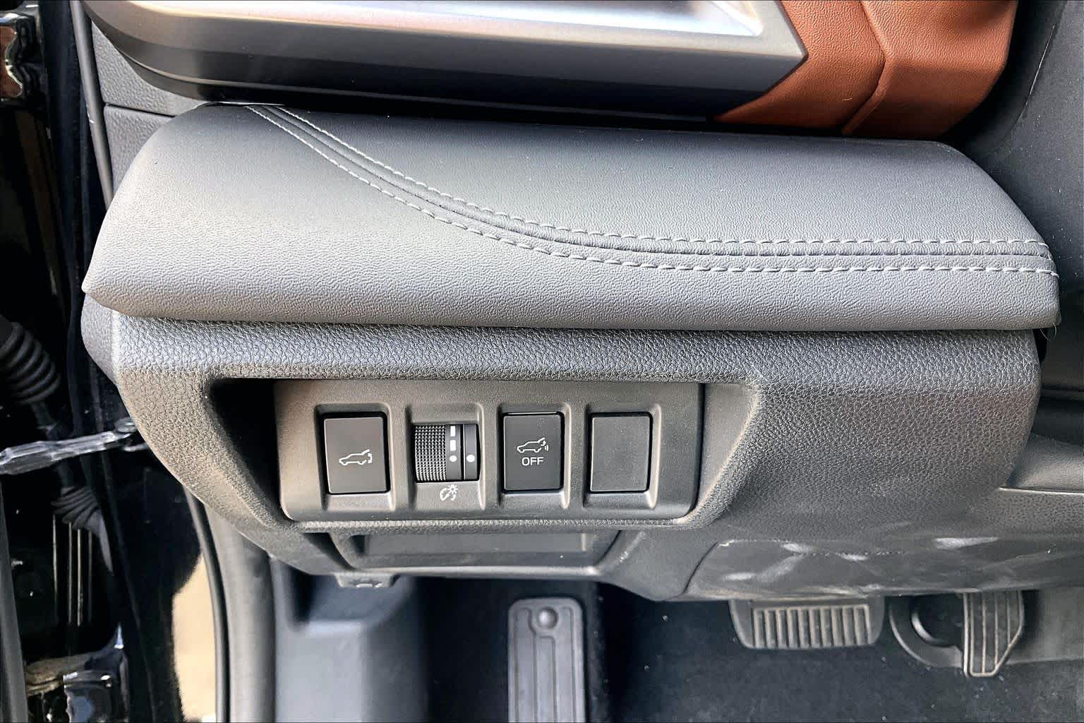 2024 Subaru Outback Touring Crystal Black Silica at Auto Boutique Texas