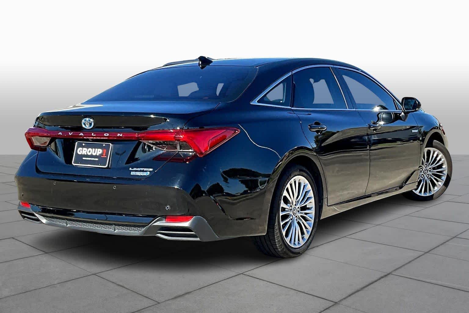 2019 Toyota Avalon Hybrid Limited Midnight Black Metallic at Lexus Southwest Houston