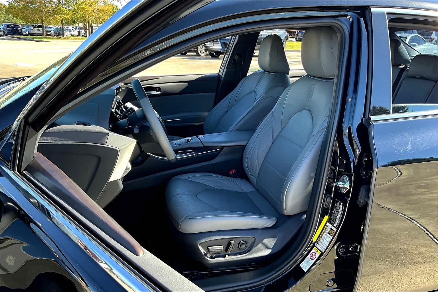 2019 Toyota Avalon Hybrid Limited Midnight Black Metallic at Lexus Southwest Houston