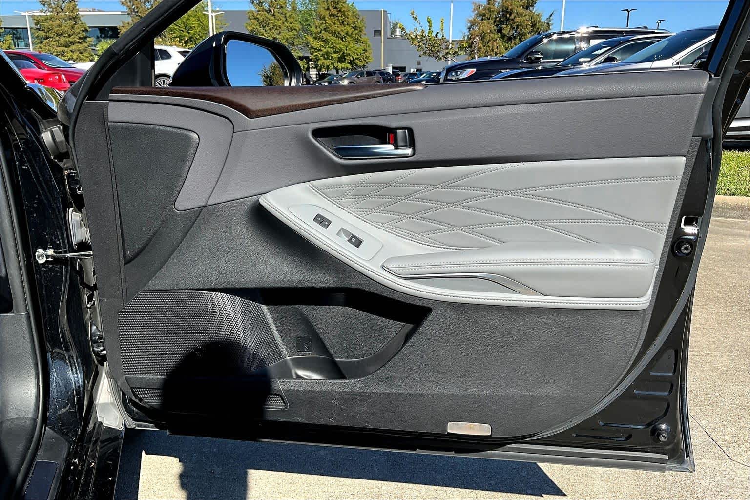 2019 Toyota Avalon Hybrid Limited Midnight Black Metallic at Lexus Southwest Houston