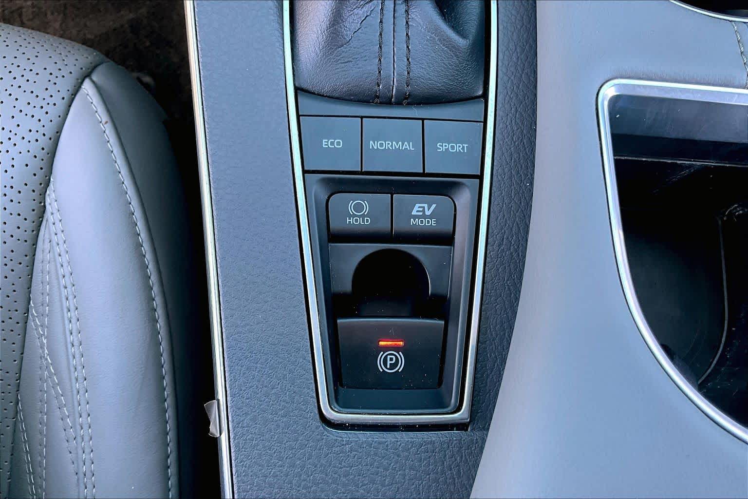 2019 Toyota Avalon Hybrid Limited Midnight Black Metallic at Lexus Southwest Houston