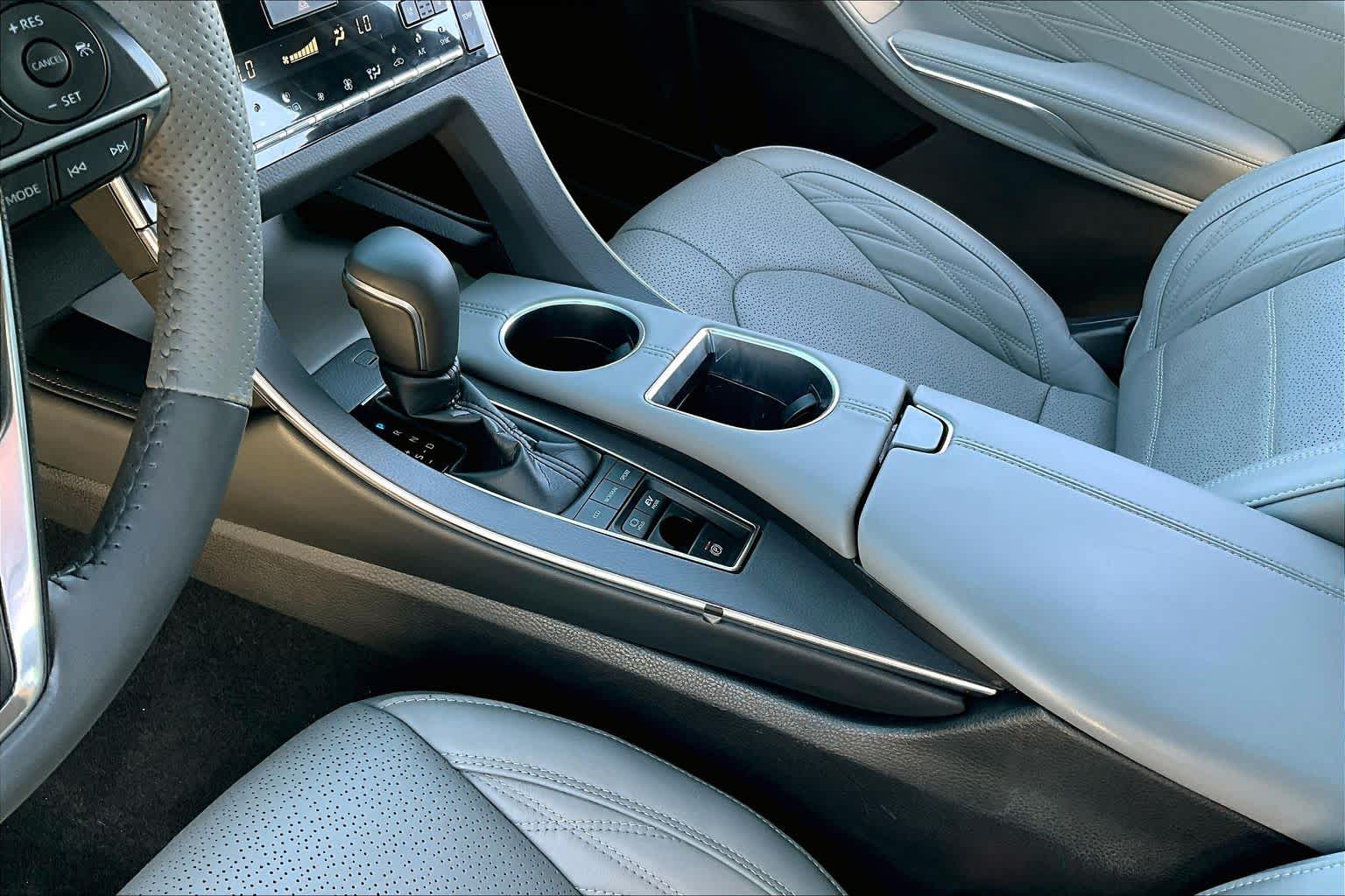 2019 Toyota Avalon Hybrid Limited Midnight Black Metallic at Lexus Southwest Houston