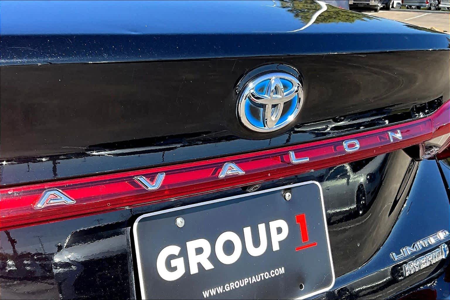 2019 Toyota Avalon Hybrid Limited Midnight Black Metallic at Lexus Southwest Houston