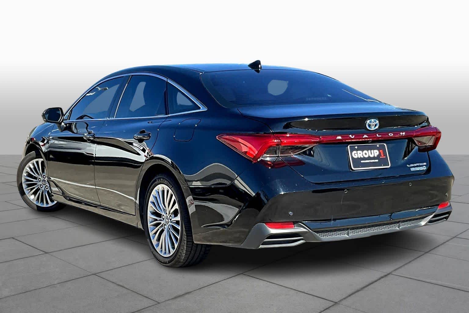 2019 Toyota Avalon Hybrid Limited Midnight Black Metallic at Lexus Southwest Houston