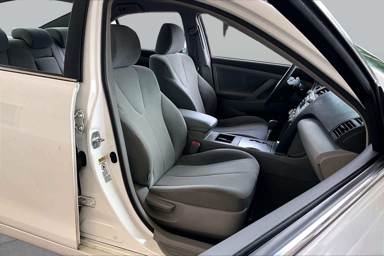 2009 Toyota Camry  Super White at AutoNation USA Houston