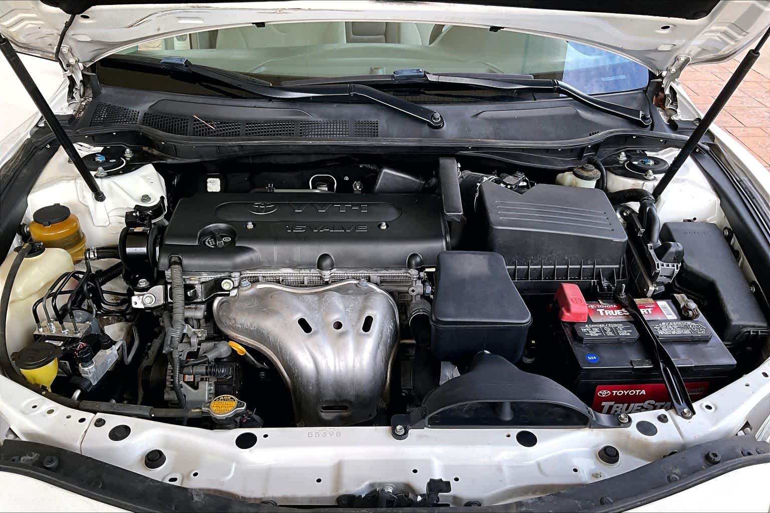 2009 Toyota Camry  Super White at AutoNation USA Houston