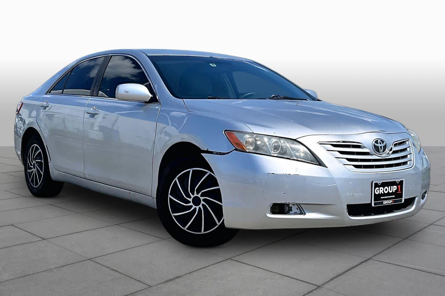 2009 Toyota Camry photo 2 of 31