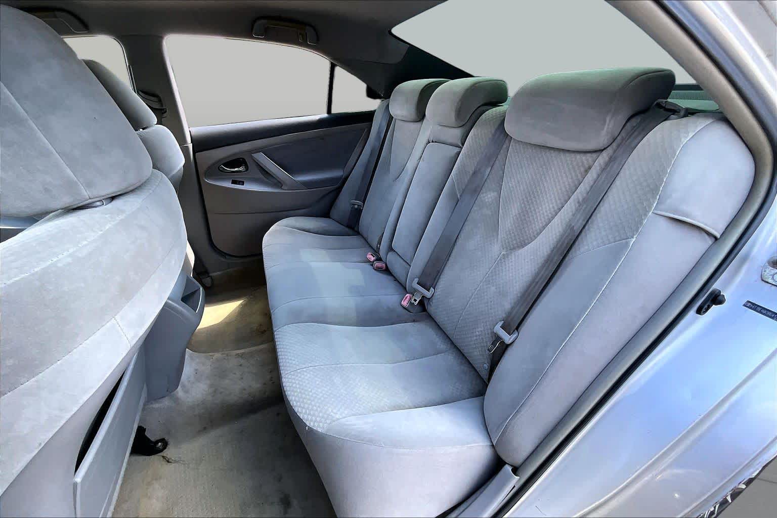 2009 Toyota Camry photo 18 of 31