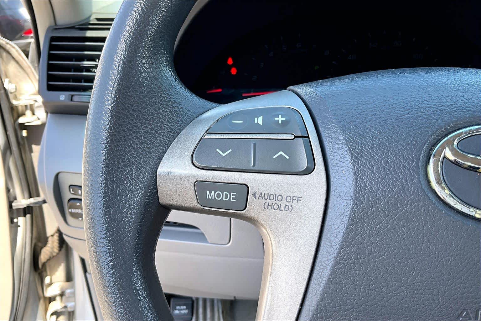 2009 Toyota Camry photo 21 of 31