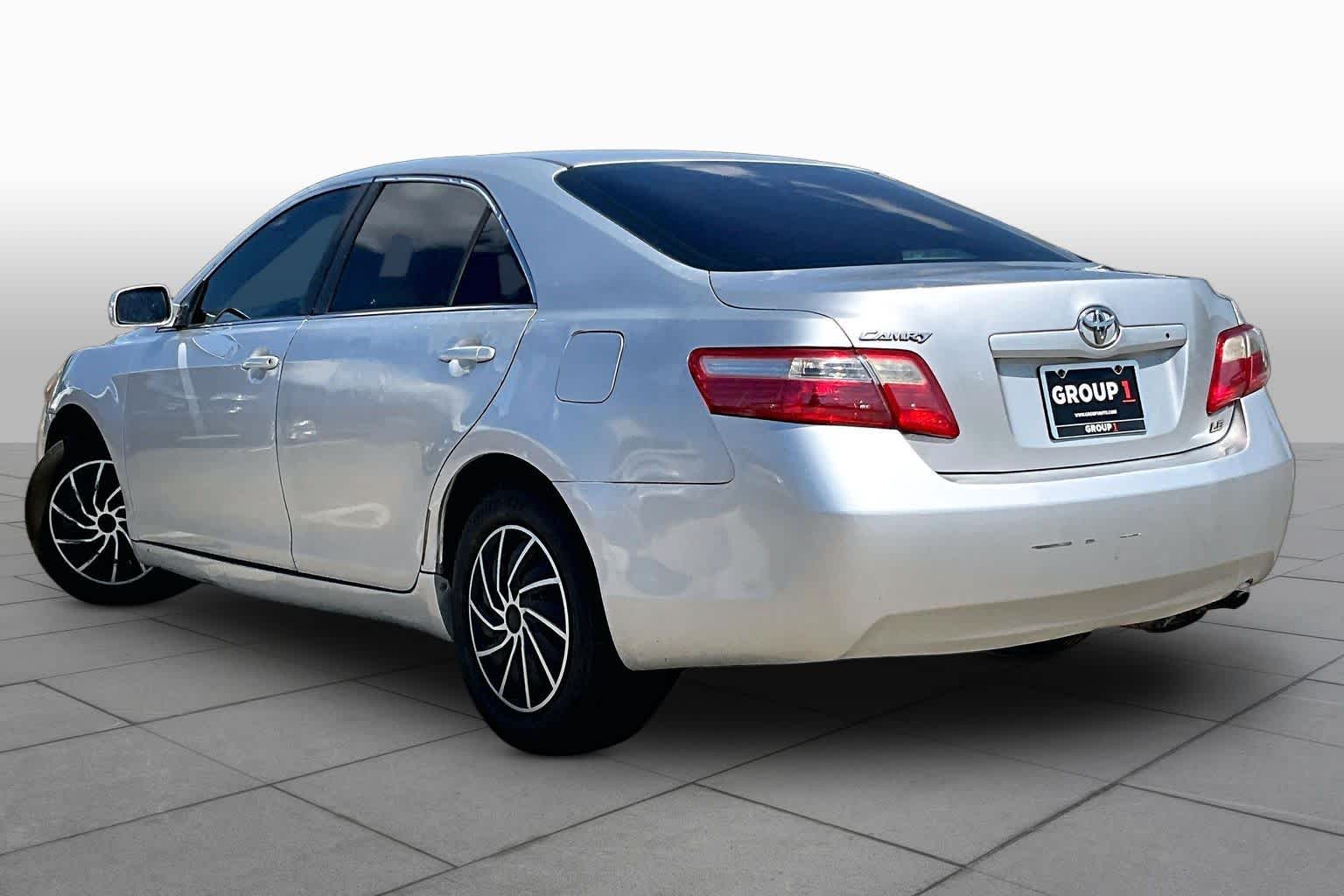 2009 Toyota Camry photo 10 of 31