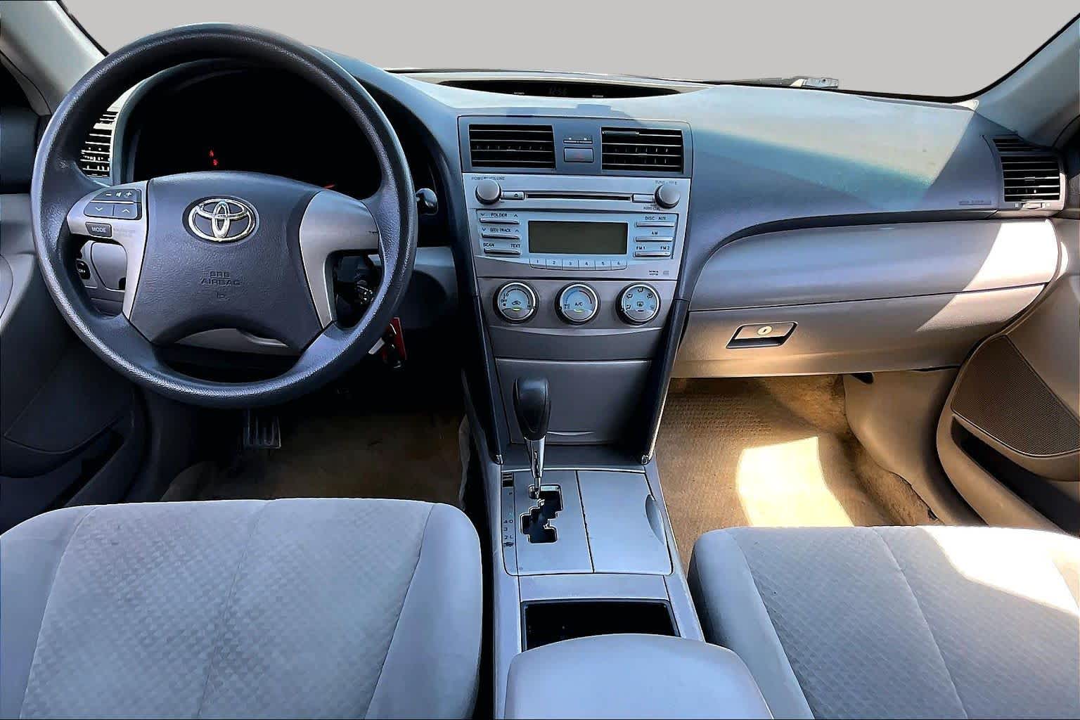 2009 Toyota Camry photo 13 of 31