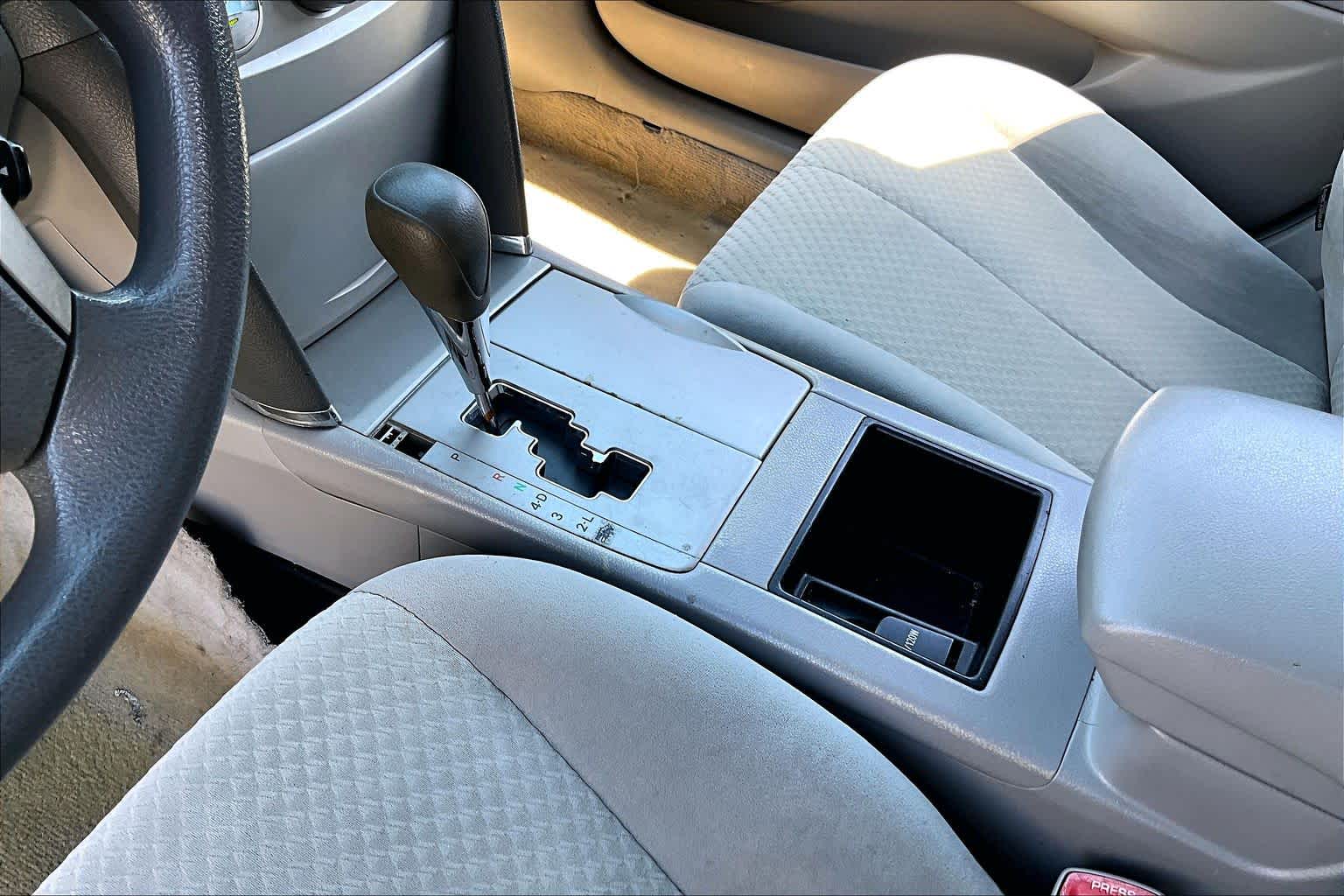2009 Toyota Camry photo 14 of 31