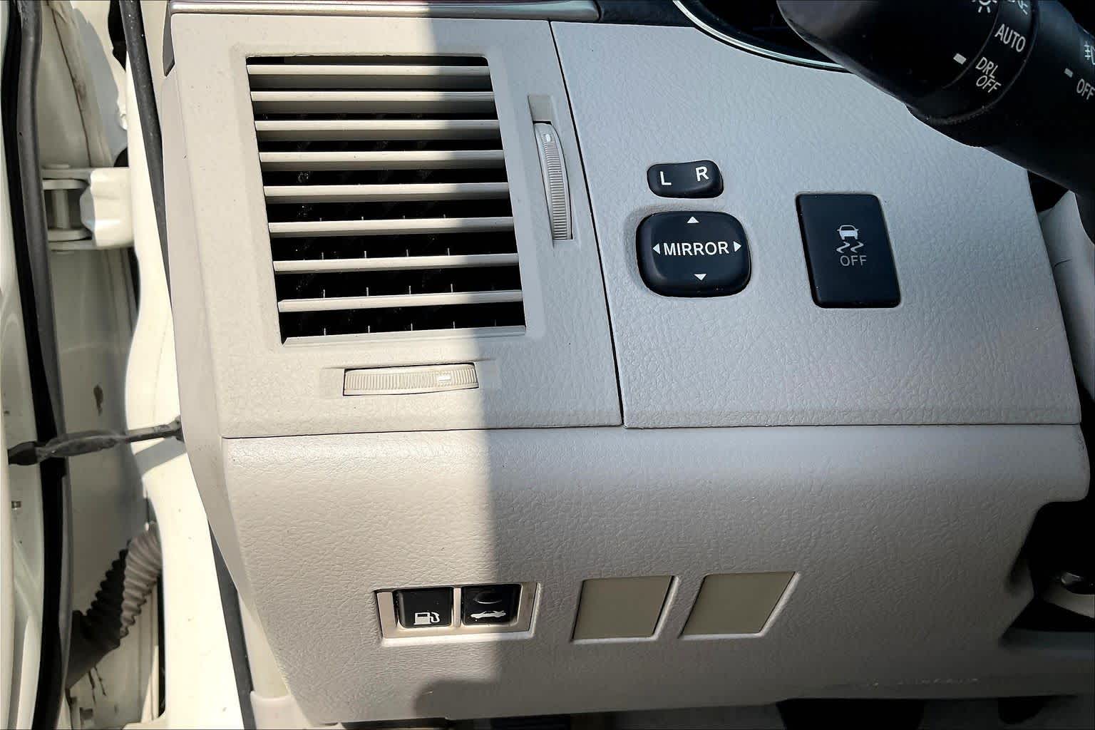 2012 Toyota Avalon  Blizzard Pearl at Lexus Southwest Houston