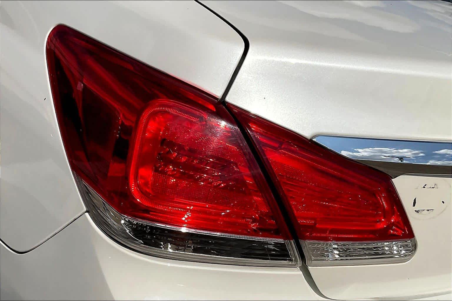 2012 Toyota Avalon  Blizzard Pearl at Lexus Southwest Houston