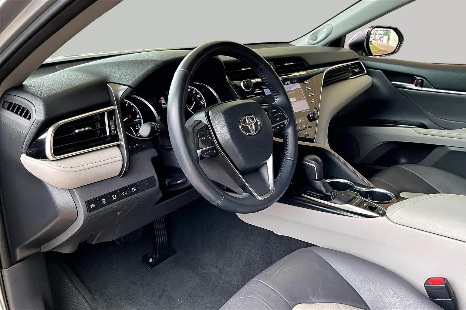 2018 Toyota Camry XLE V6 Celestial Silver Metallic at Beck & Masten Kia