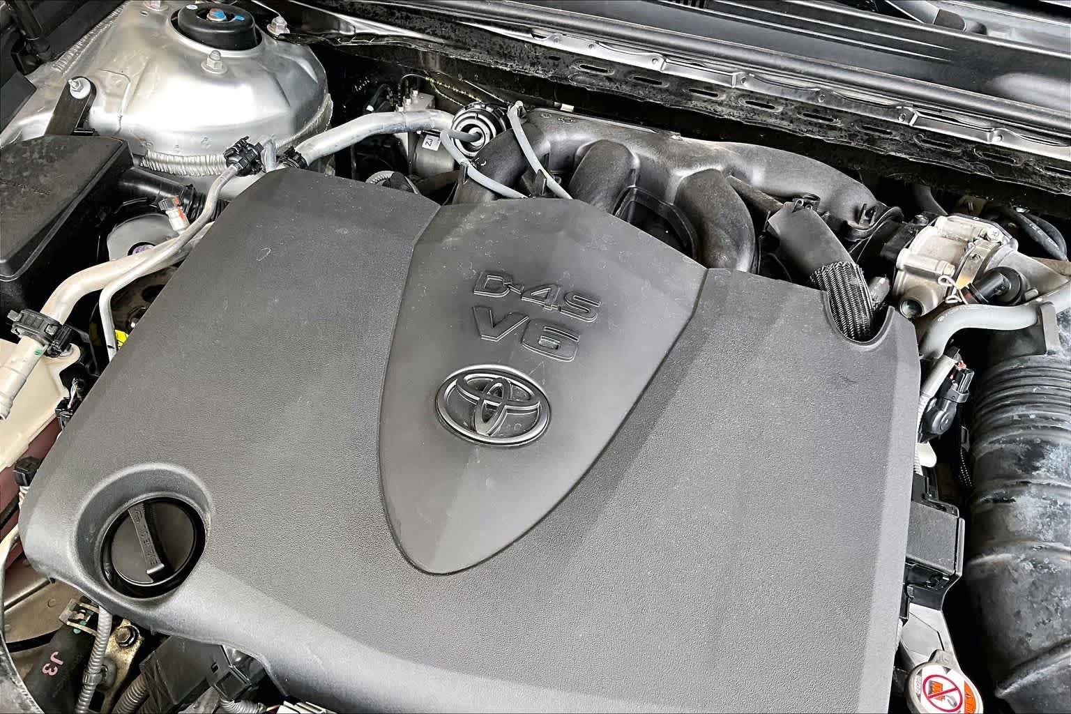 2018 Toyota Camry XLE V6 Celestial Silver Metallic at Beck & Masten Kia