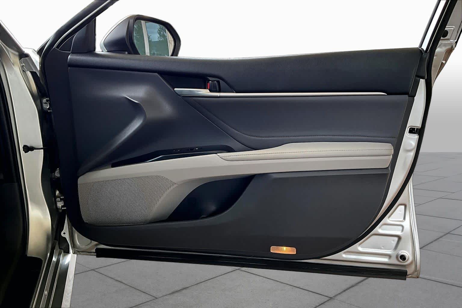 2018 Toyota Camry XLE V6 Celestial Silver Metallic at Beck & Masten Kia