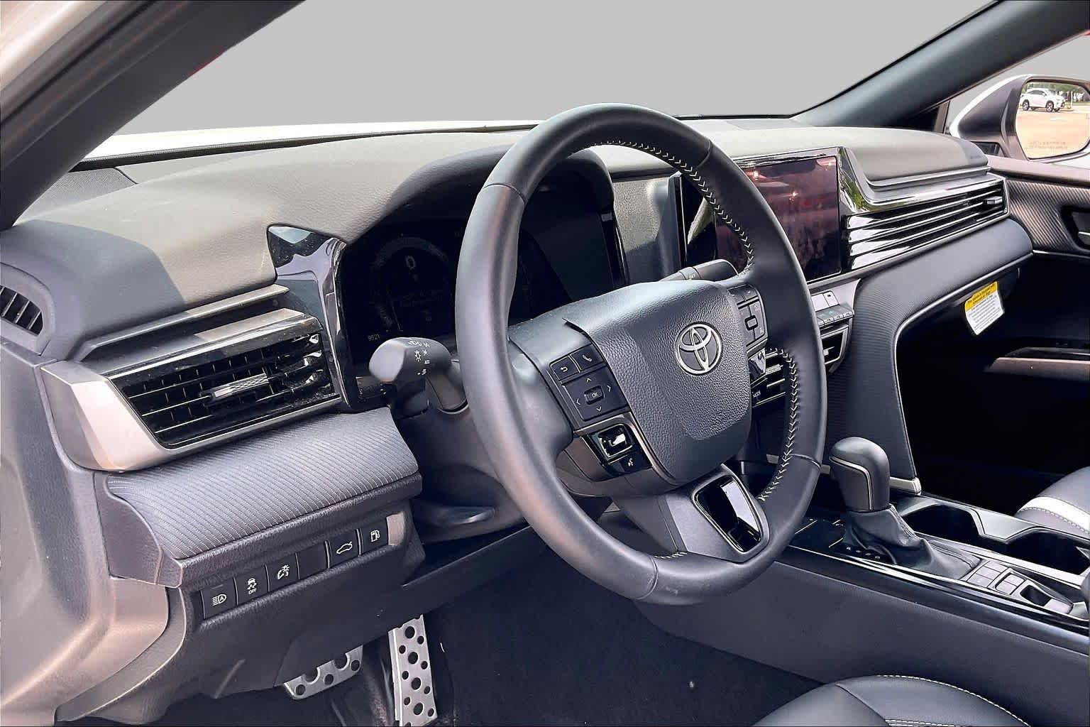 2025 Toyota Camry SE Ice Cap at Group 1 Toyota Southwest