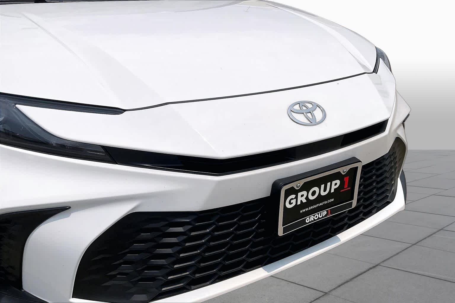 2025 Toyota Camry SE Ice Cap at Group 1 Toyota Southwest