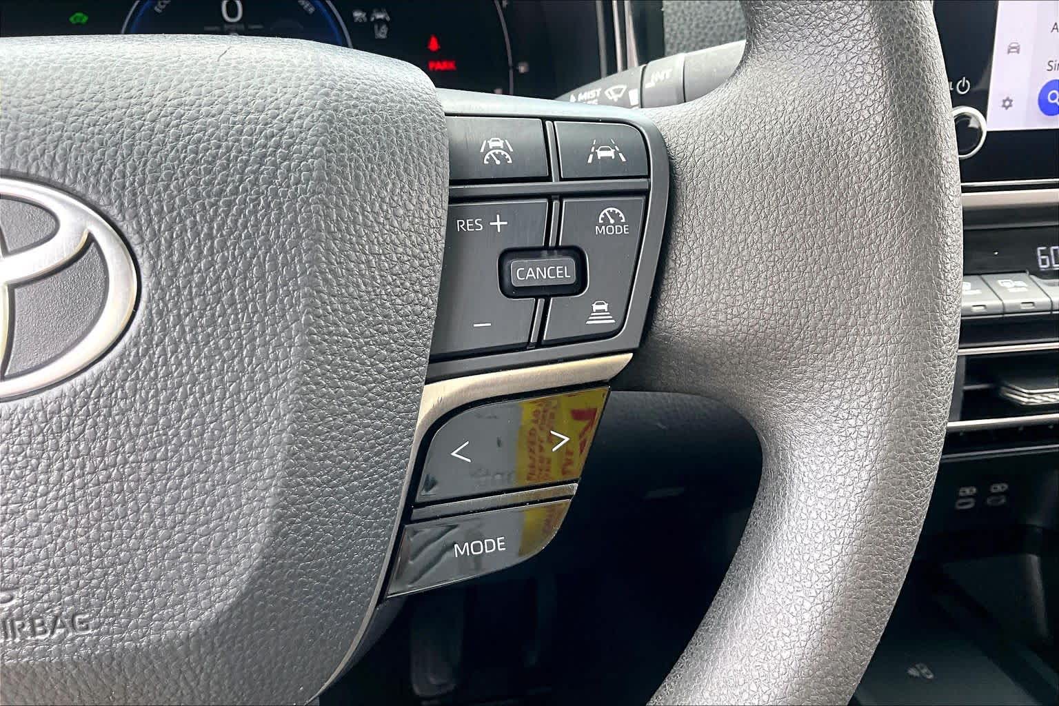 2025 Toyota Camry photo 24 of 34
