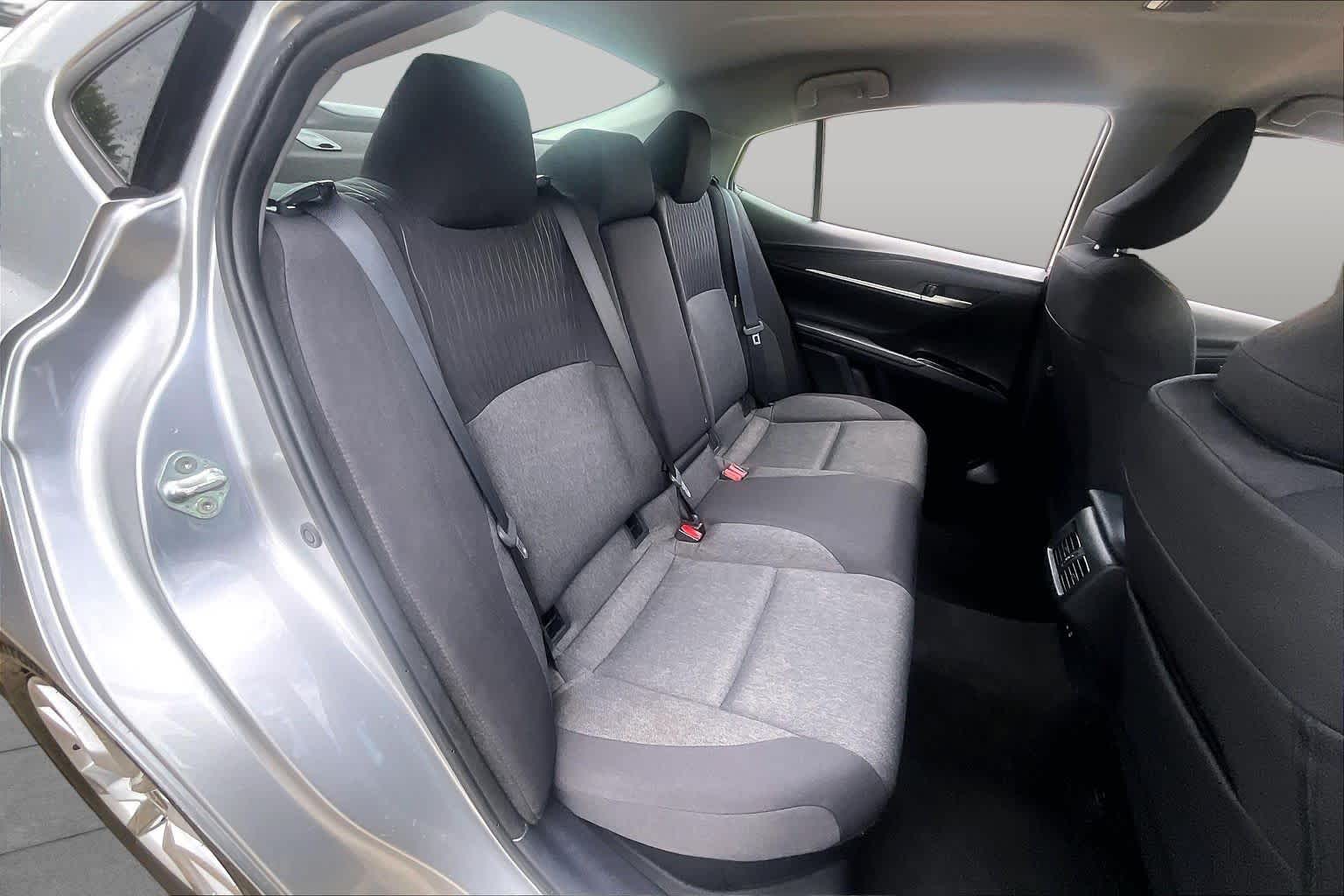 2025 Toyota Camry photo 20 of 34