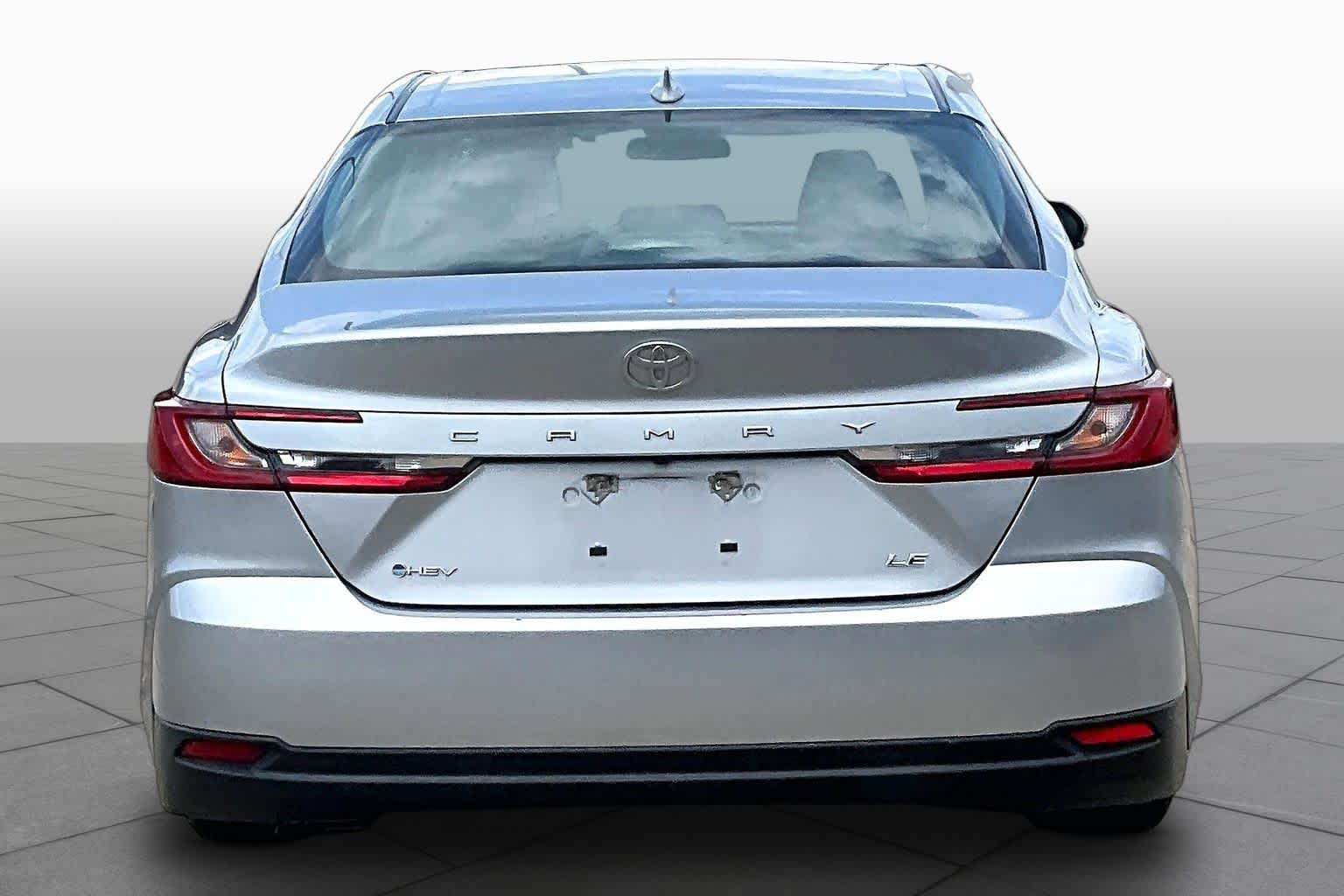 2025 Toyota Camry photo 5 of 34