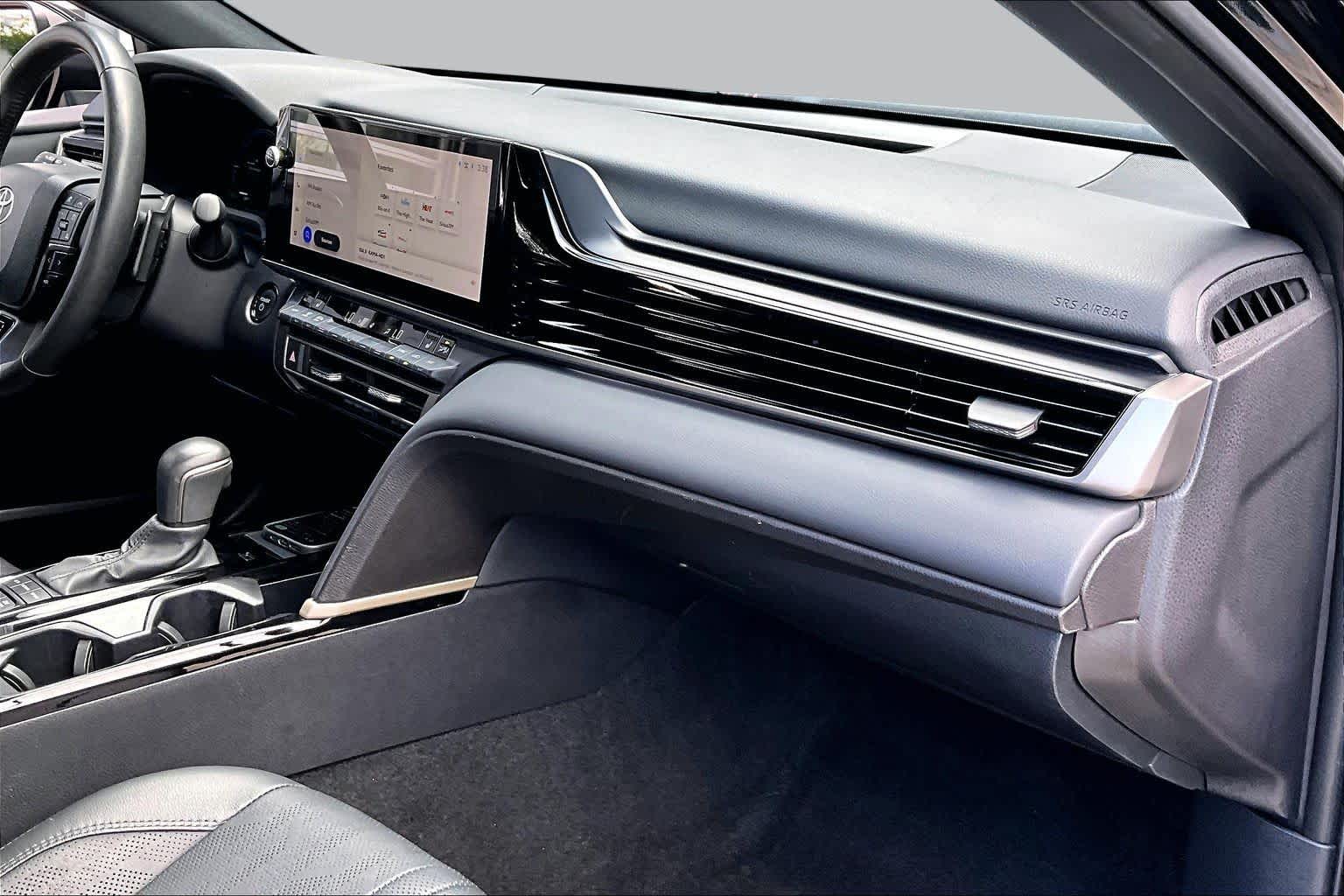 2025 Toyota Camry photo 19 of 35