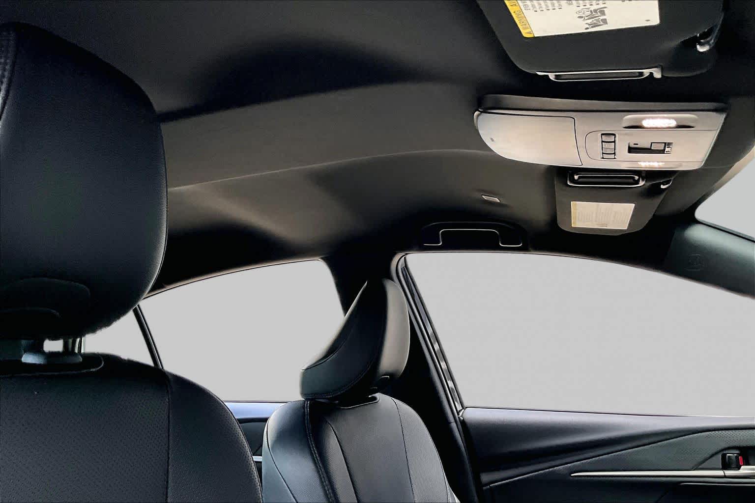 2025 Toyota Camry photo 14 of 35