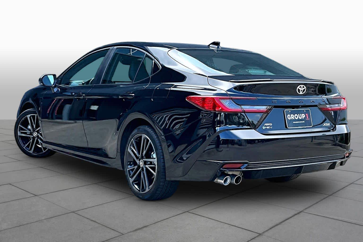 2025 Toyota Camry photo 12 of 35
