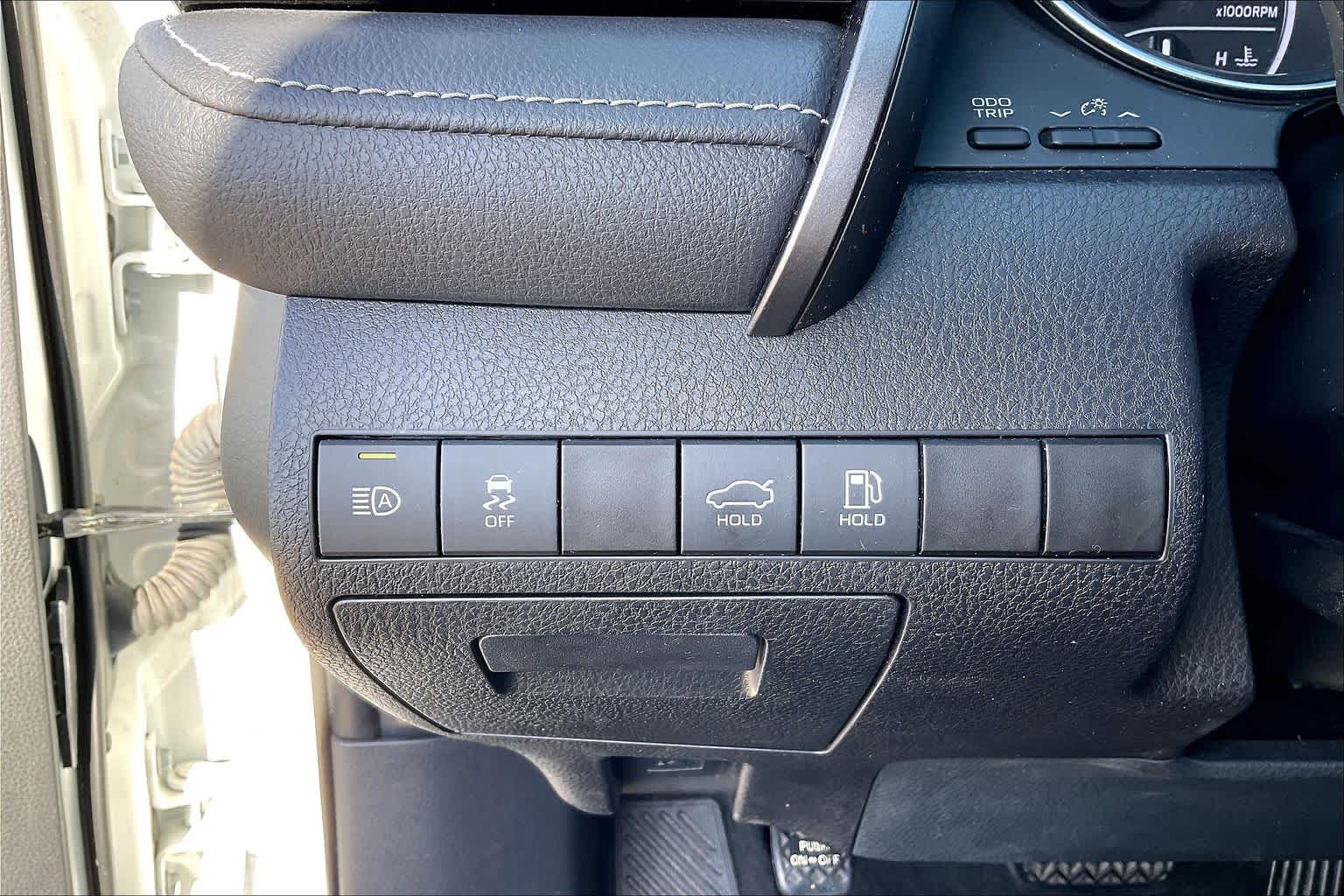 2020 Toyota Camry SE Super White at Mercedes-Benz of Houston North