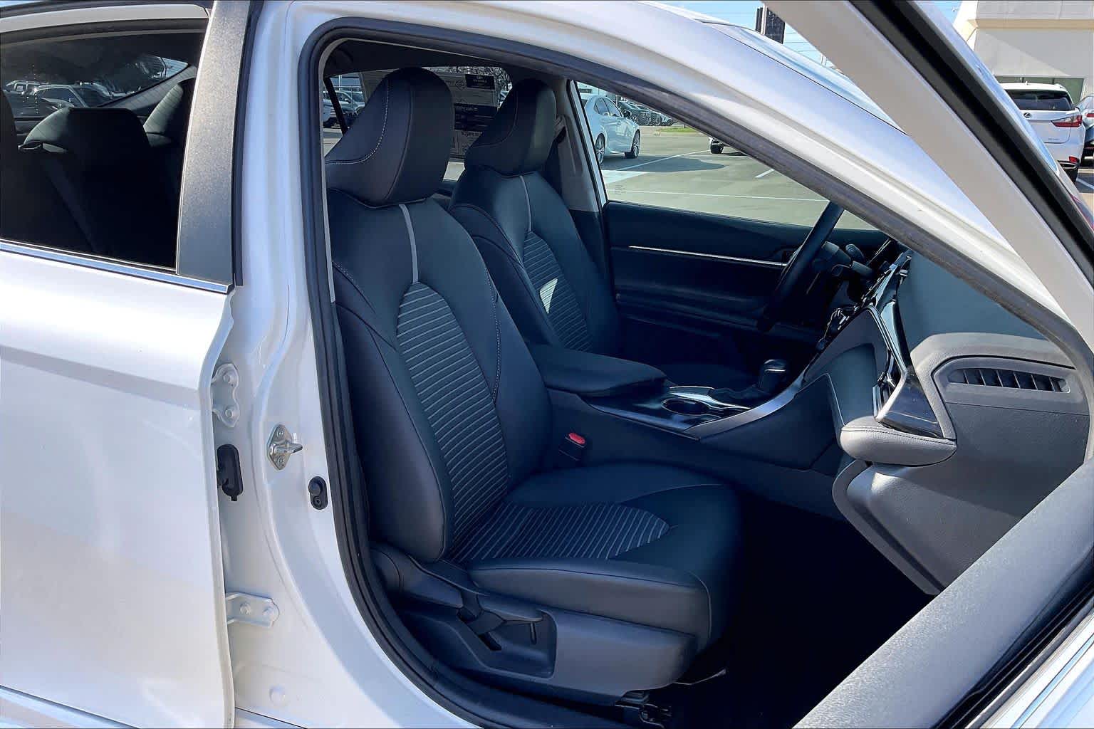 2020 Toyota Camry SE Super White at Mercedes-Benz of Houston North