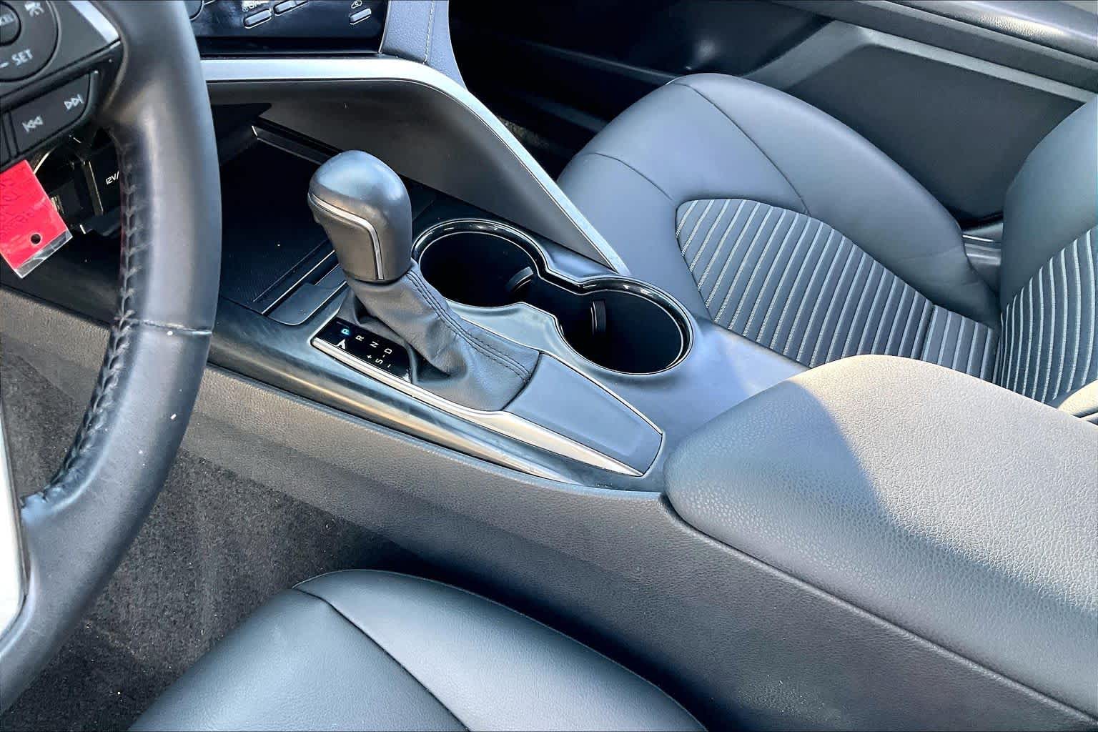 2020 Toyota Camry SE Super White at Mercedes-Benz of Houston North