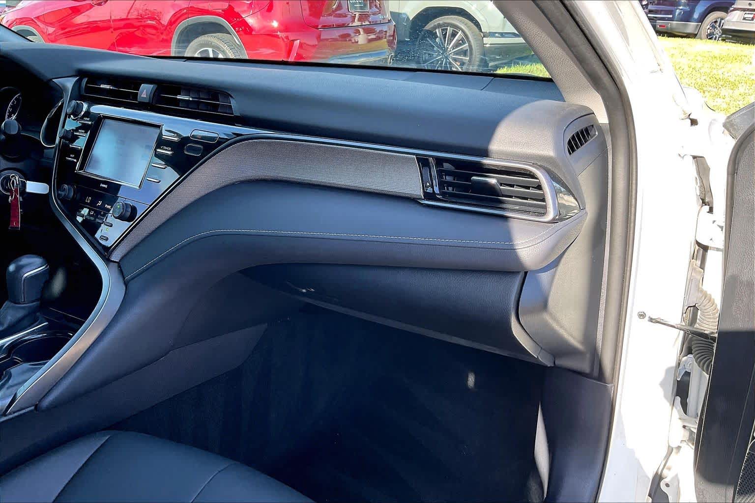 2020 Toyota Camry SE Super White at Mercedes-Benz of Houston North