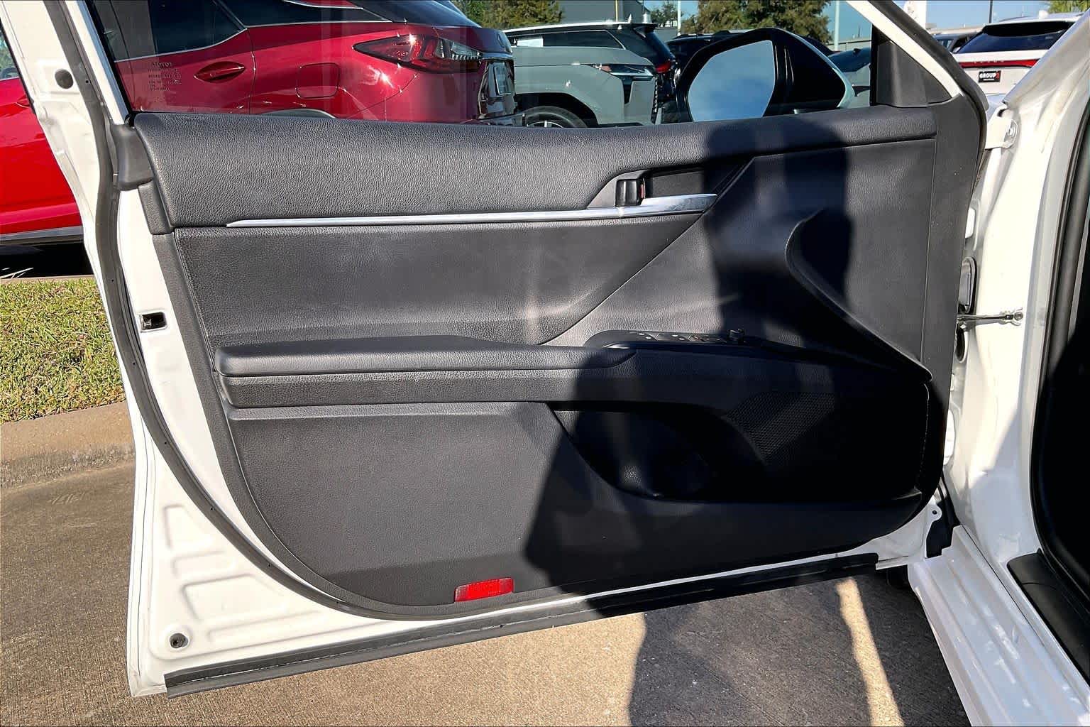 2020 Toyota Camry SE Super White at Mercedes-Benz of Houston North