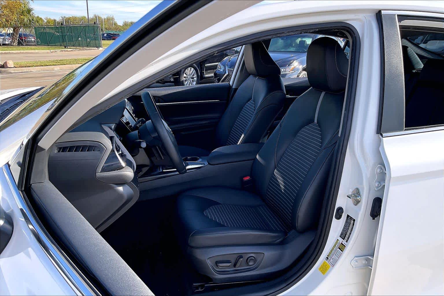 2020 Toyota Camry SE Super White at Mercedes-Benz of Houston North